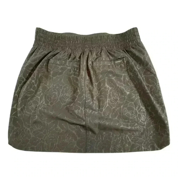 Orvis Women's Black Embossed Pull-On Skort SIZE-SMALL - Picture 6 of 10
